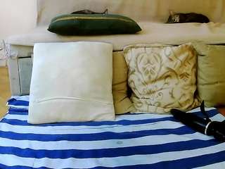 squirtymayagold live webcam show