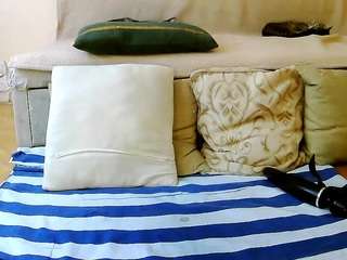 squirtymayagold live webcam show