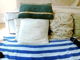 squirtymayagold live webcam show