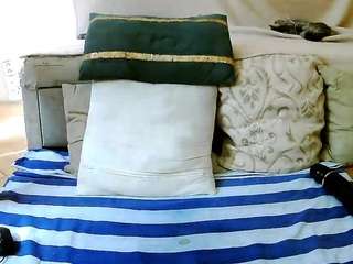 squirtymayagold live webcam show
