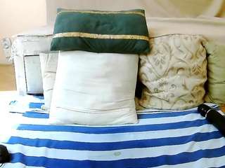 squirtymayagold live webcam show