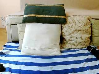 squirtymayagold live webcam show