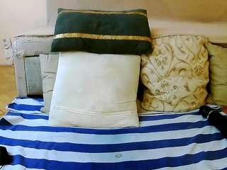 squirtymayagold live webcam show