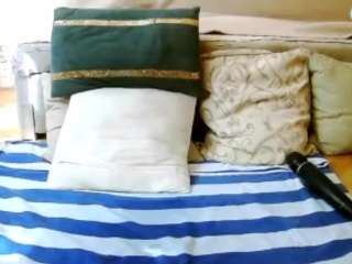 SquirtyMayaGold live webcam show