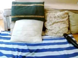 SquirtyMayaGold live webcam show