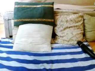 SquirtyMayaGold live webcam show