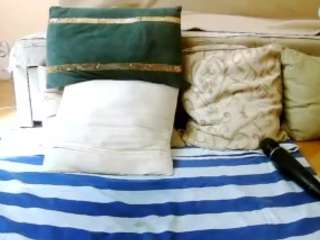 SquirtyMayaGold live webcam show