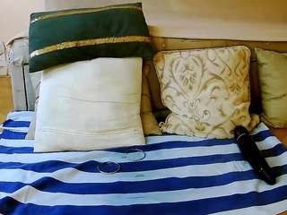 SquirtyMayaGold live webcam show