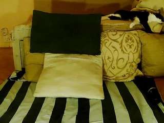 SquirtyMayaGold live webcam show