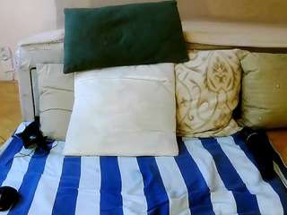 SquirtyMayaGold live webcam show