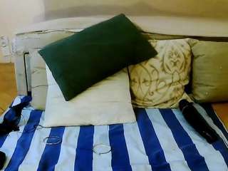 SquirtyMayaGold live webcam show