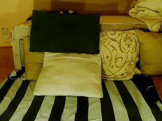 SquirtyMayaGold live webcam show