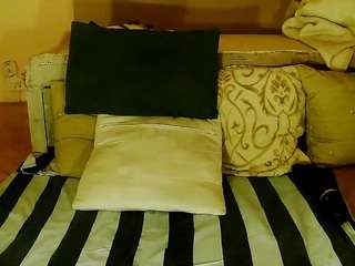 SquirtyMayaGold live webcam show