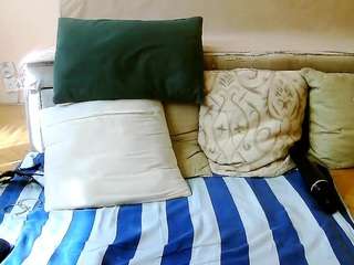 SquirtyMayaGold live webcam show
