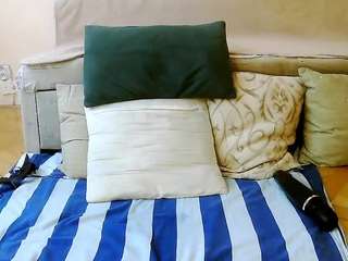 squirtymayagold's live room