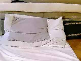 SquirtyMayaGold's Live Sex Cam Show