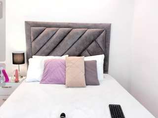 valerypretty-1 Live Webcam on CamSoda