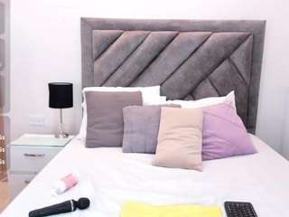 valerypretty-1 Live Webcam on CamSoda
