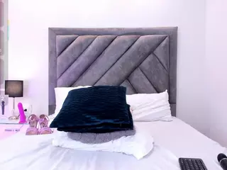 Pretty Val's Live Sex Cam Show