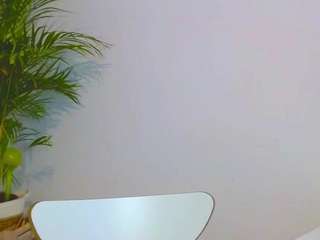 aliciagoddess85's CamSoda show and profile