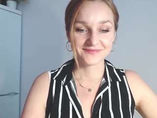 aliciagoddess85 from CamSoda