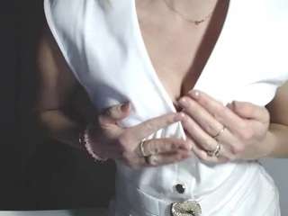 aliciagoddess85 Live Webcam on CamSoda