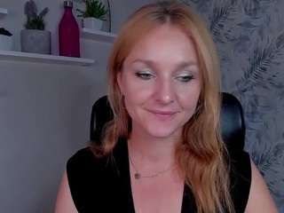 aliciagoddess85 live webcam show