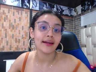 antonellasweetlittle webcam