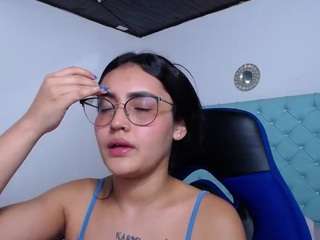 antonellasweetlittle's CamSoda show and profile