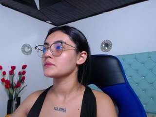 antonellasweetlittle webcam model