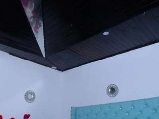 antonellasweetlittle webcam