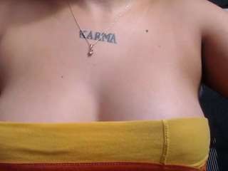 le modèle antonellasweetlittle est en webcam porno dans un show sur le site camsoda, il possède les tags suivants: ass-bouncing,lush,toys,thin,tattoos,solo,orgasm,no smoking,bedroom,no drinking,lovense,lingerie,full-nudity,facial piercings,cum-in-pussy,creampie,brown eyes,black hair,hd,latina