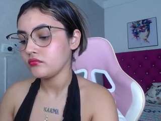 Mẫu này đang trực tiếp. antonellasweetlittle