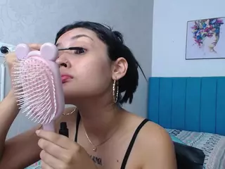 AntonellaSweetlittle's Live Sex Cam Show