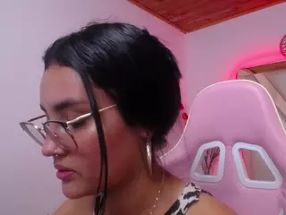 Kathe-Mills235's Live Sex Cam Show