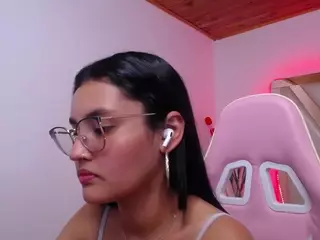 Kathe-Mills235's Live Sex Cam Show