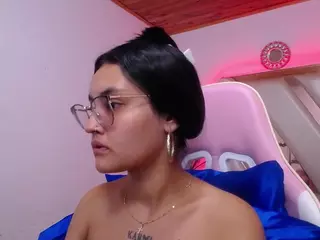 Kathe-Mills235's Live Sex Cam Show