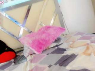 jisselth-fox1 Live Webcam on CamSoda