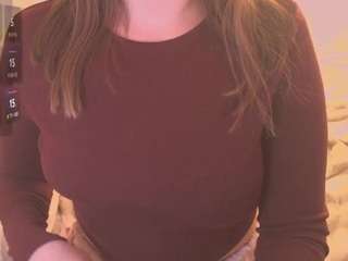 kira-m's CamSoda show and profile