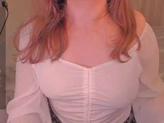 kira-m live webcam show