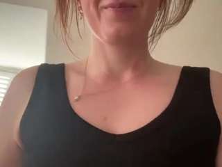 naughty-rosie Tattoo live webcam