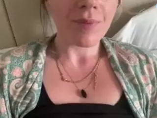 naughty-rosie's Live Sex Cam Show