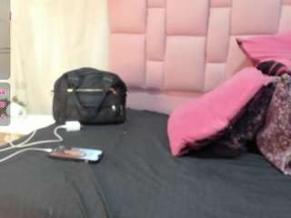 samantha-blck Live Webcam on CamSoda