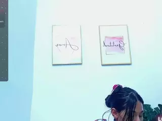 yourcuteneighbourr's Live Sex Cam Show