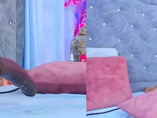 AuraRoss's Live Sex Cam Show