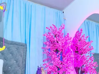 AuraRoss's Live Sex Cam Show