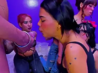 girlypiink's Live Sex Cam Show