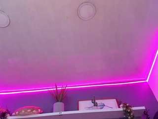 mady-madison Live Webcam on CamSoda