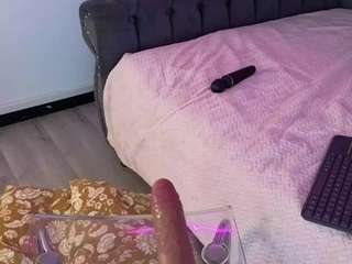mady-madison, female webcam model,  years old, on live webcam