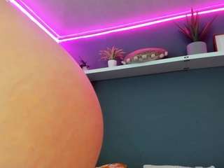 mady-madison Live Webcam on CamSoda